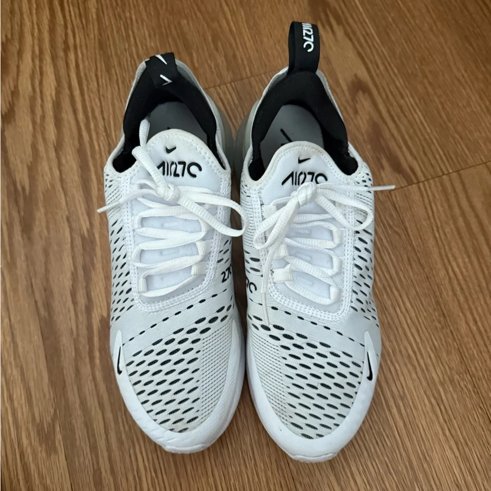 Women’s air max sneakers